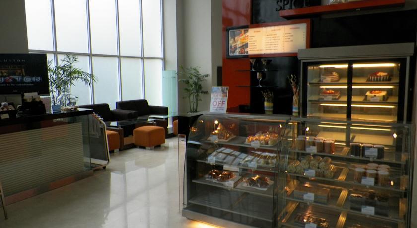 The Luxton Bandung Hotel Bagian luar foto