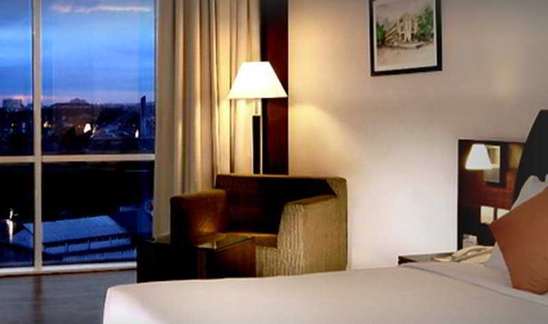 The Luxton Bandung Hotel Bagian luar foto