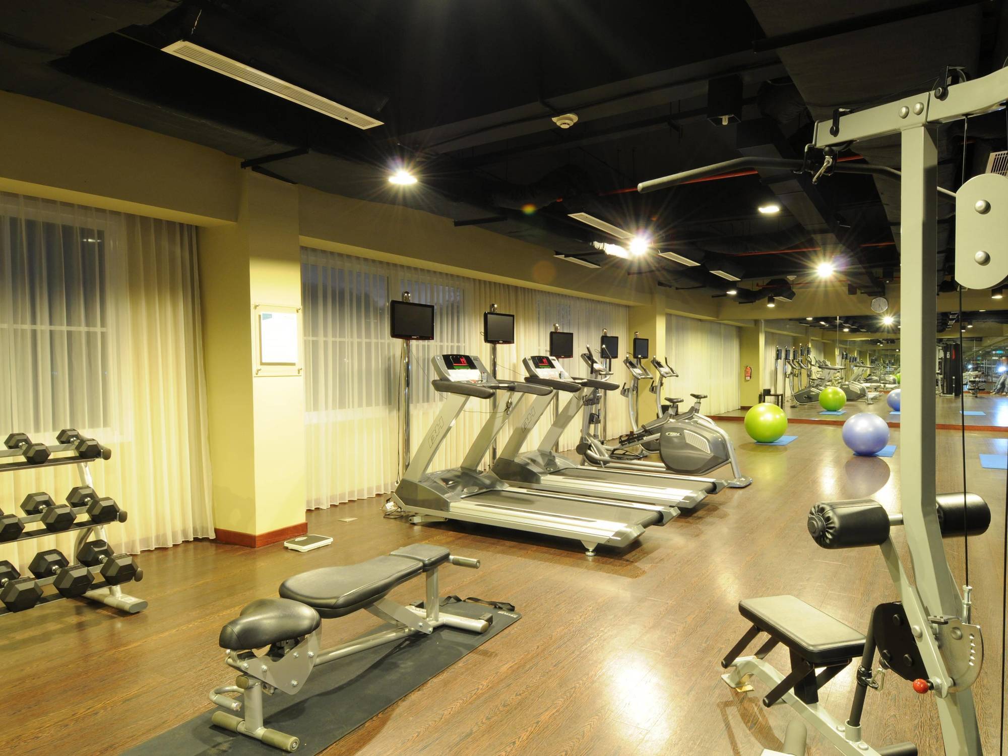 The Luxton Bandung Hotel Bagian luar foto